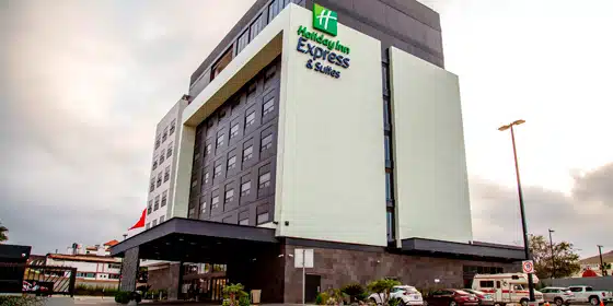 Ensenada HolidayInn Express 1.jpg